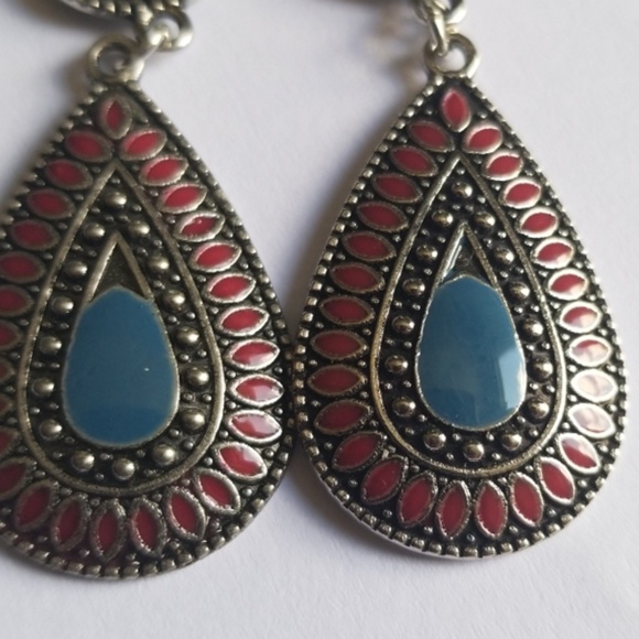 Vintage water Drop statment Earrings - Picture 4 of 7